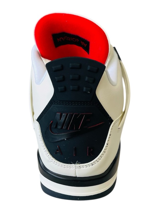 Athletic_Shoes